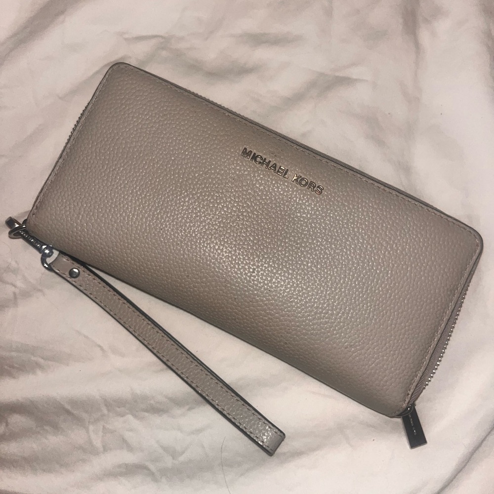 Michael Kors Light Gray Zip-Around Wristlet Wallet